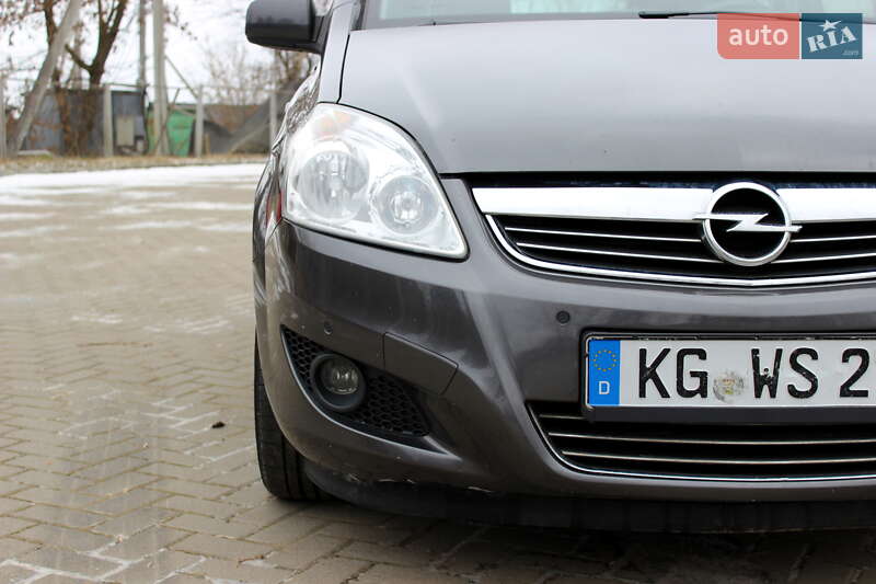 Мінівен Opel Zafira 2010 в Львові