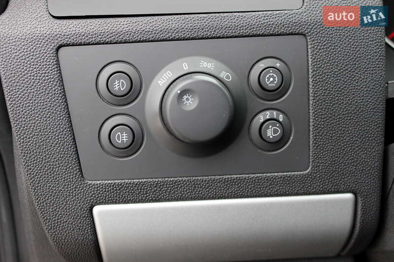 Мінівен Opel Zafira 2010 в Львові