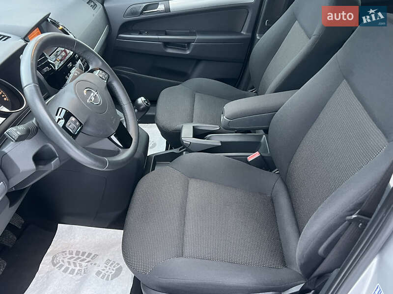 Мінівен Opel Zafira 2013 в Вінниці
