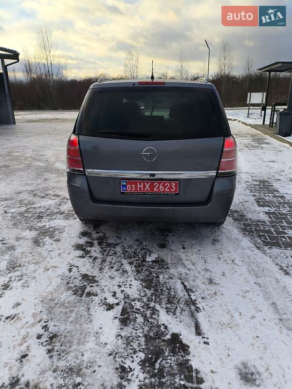 Мінівен Opel Zafira 2005 в Любомлі