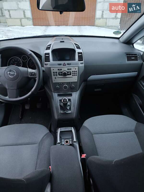 Мінівен Opel Zafira 2005 в Любомлі