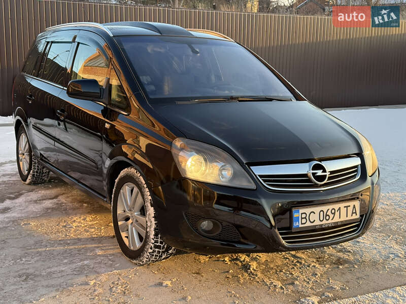 Opel Zafira 2011