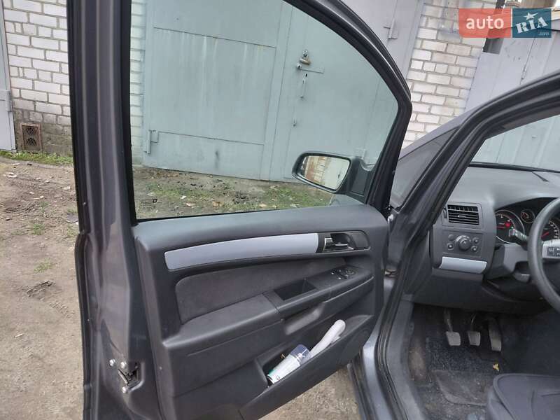 Минивэн Opel Zafira 2007 в Кременчуге