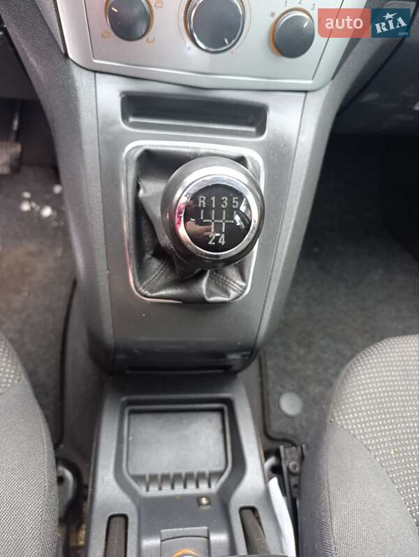 Минивэн Opel Zafira 2009 в Луцке фото 15 Минивэн Opel Zafira 2009 в Луцке