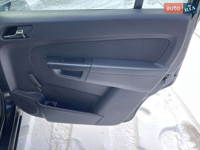 Мінівен Opel Zafira 2013 в Луцьку