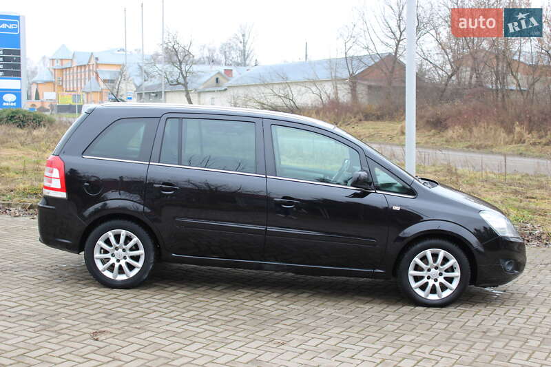 Мінівен Opel Zafira 2011 в Самборі