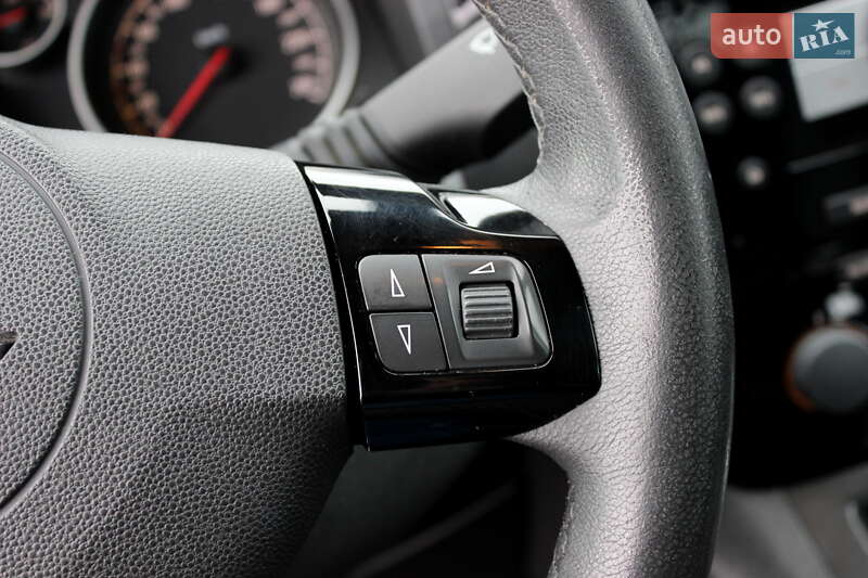 Мінівен Opel Zafira 2011 в Самборі