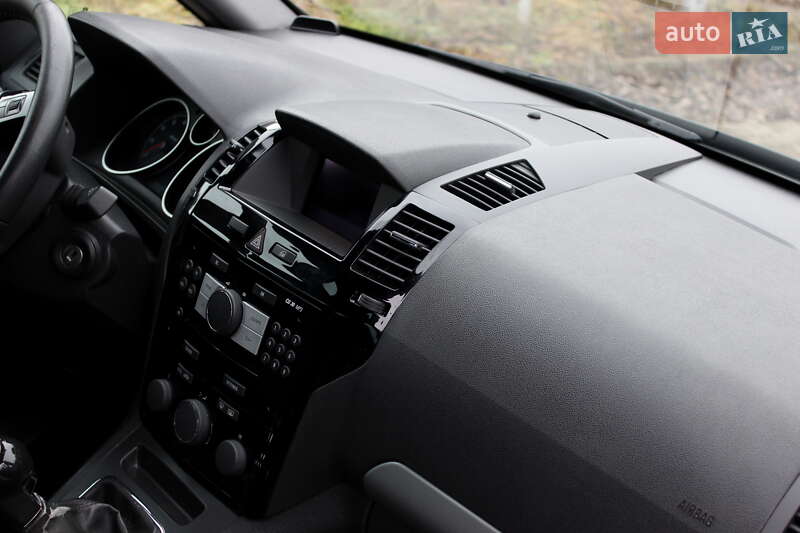 Мінівен Opel Zafira 2011 в Самборі