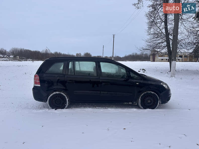 Минивэн Opel Zafira 2006 в Бобровице