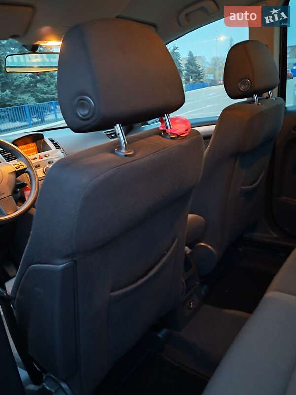 Минивэн Opel Zafira 2007 в Прилуках