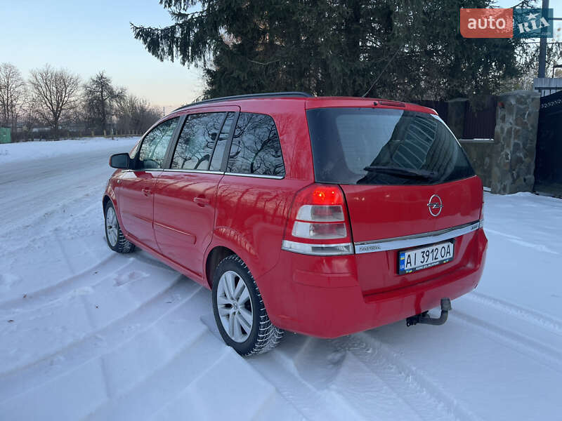 Мінівен Opel Zafira 2011 в Радомишлі