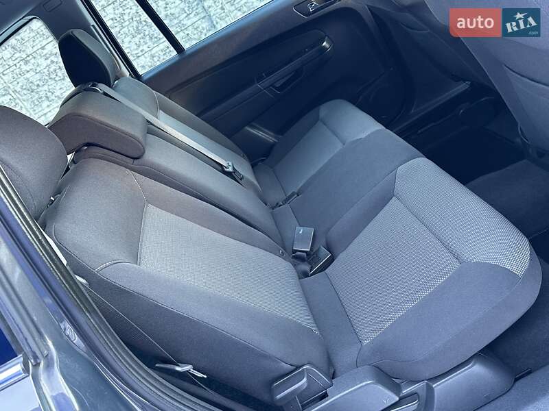 Мінівен Opel Zafira 2014 в Рівному