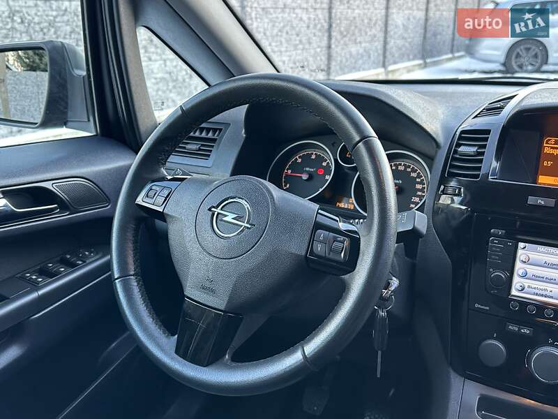 Мінівен Opel Zafira 2014 в Рівному