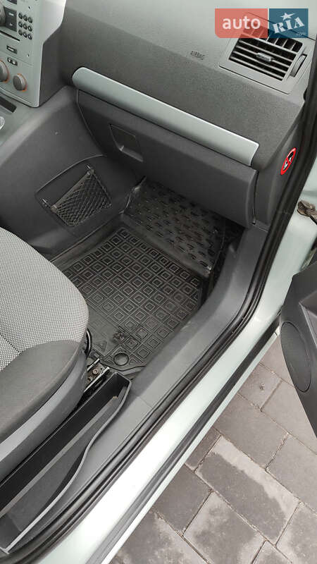 Минивэн Opel Zafira 2009 в Шептицькому фото 34 Минивэн Opel Zafira 2009 в Шептицькому