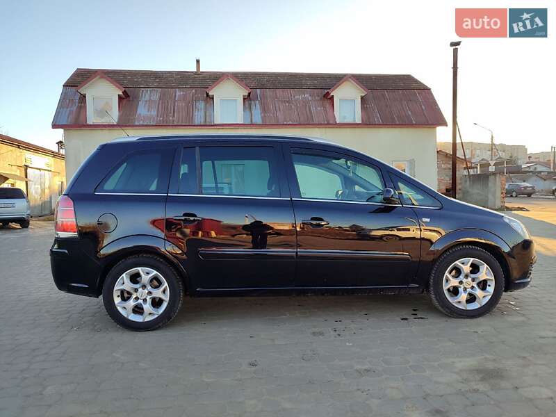 Минивэн Opel Zafira 2005 в Дрогобыче