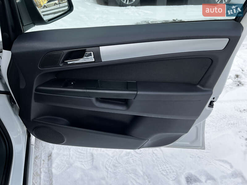 Мінівен Opel Zafira 2013 в Луцьку фото 16 Мінівен Opel Zafira 2013 в Луцьку