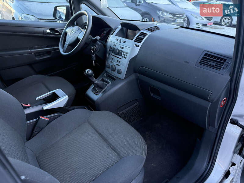 Мінівен Opel Zafira 2011 в Рівному фото 36 Мінівен Opel Zafira 2011 в Рівному