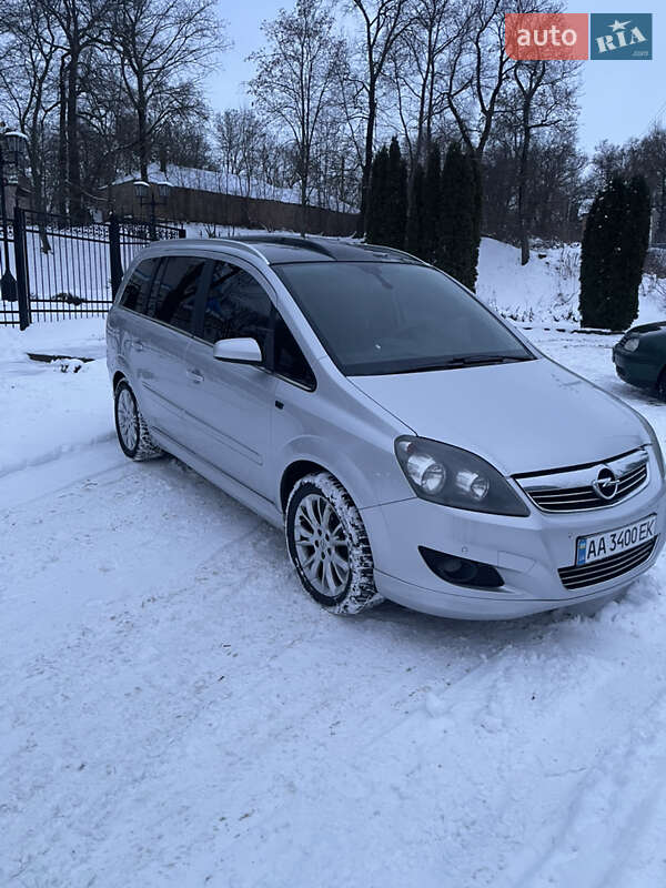 Минивэн Opel Zafira 2009 в Прилуках