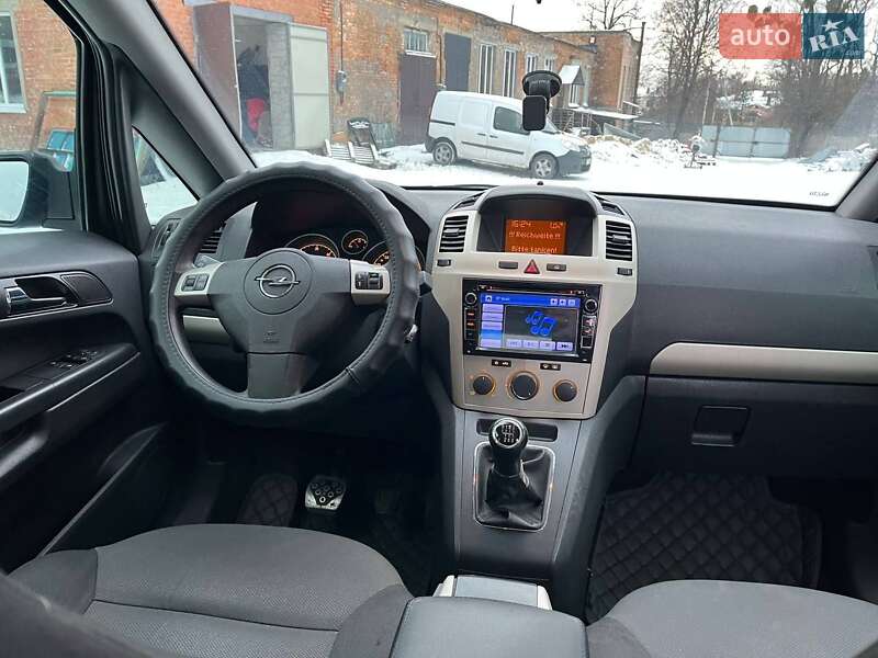 Минивэн Opel Zafira 2008 в Луцке фото 10 Минивэн Opel Zafira 2008 в Луцке