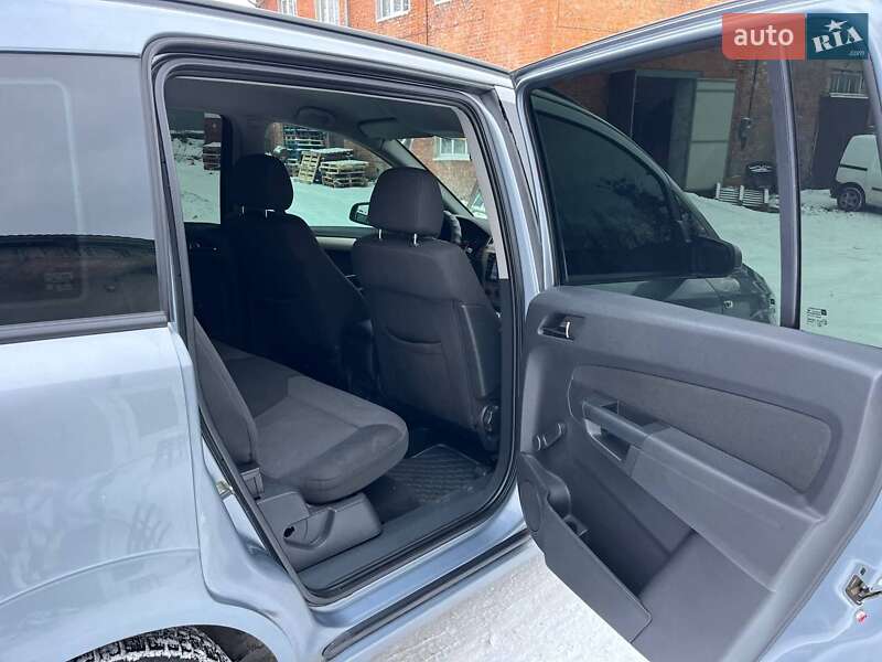 Минивэн Opel Zafira 2008 в Луцке фото 11 Минивэн Opel Zafira 2008 в Луцке