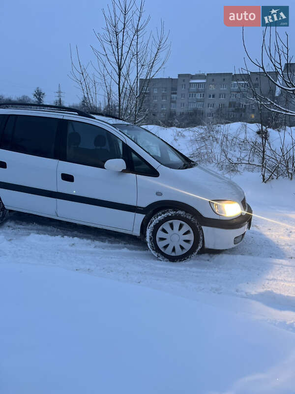 Минивэн Opel Zafira 2001 в Стрые