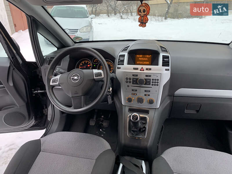 Мінівен Opel Zafira 2009 в Сарнах