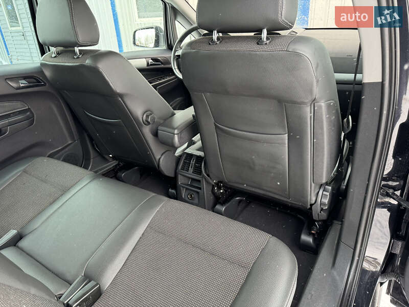 Минивэн Opel Zafira 2010 в Виннице