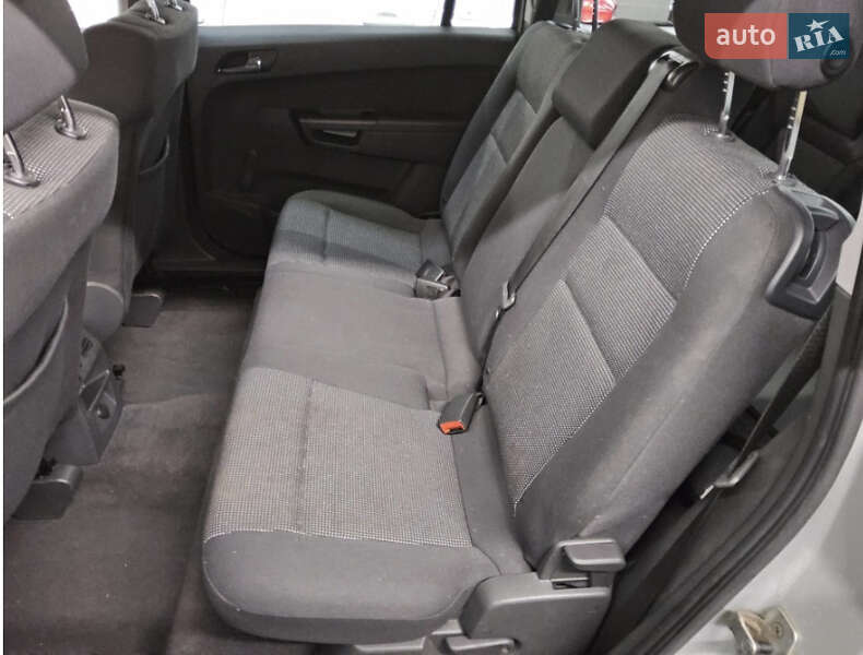 Минивэн Opel Zafira 2010 в Луцке фото 12 Минивэн Opel Zafira 2010 в Луцке