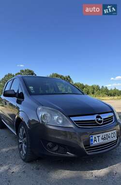 Минивэн Opel Zafira 2010 в Ивано-Франковске
