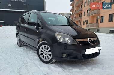 Минивэн Opel Zafira 2007 в Ужгороде