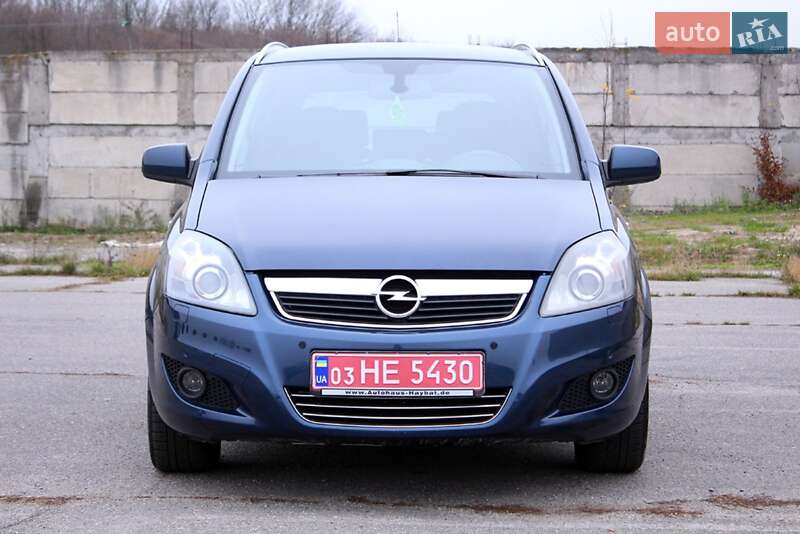 Минивэн Opel Zafira 2012 в Виннице