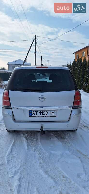 Мінівен Opel Zafira 2006 в Коломиї