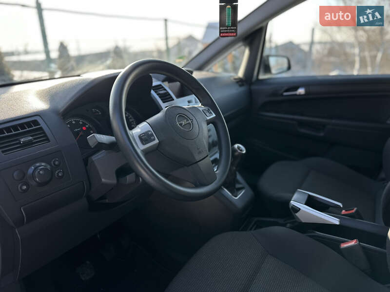 Минивэн Opel Zafira 2009 в Виннице