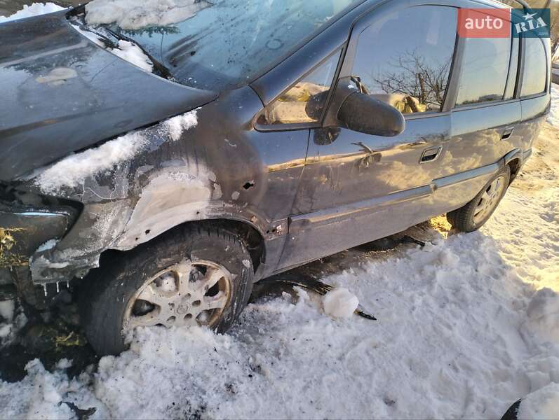 Минивэн Opel Zafira 2004 в Ивано-Франково фото 6 Минивэн Opel Zafira 2004 в Ивано-Франково