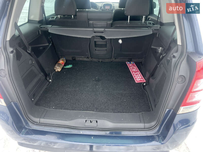 Минивэн Opel Zafira 2011 в Ивано-Франковске