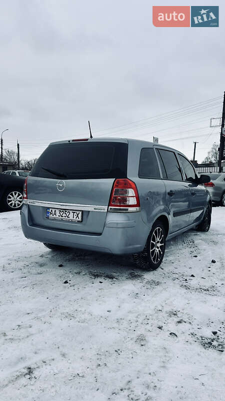 Минивэн Opel Zafira 2011 в Смеле фото 6 Минивэн Opel Zafira 2011 в Смеле