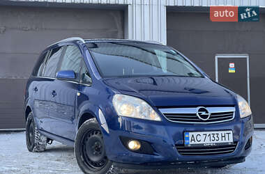 Минивэн Opel Zafira 2008 в Киеве
