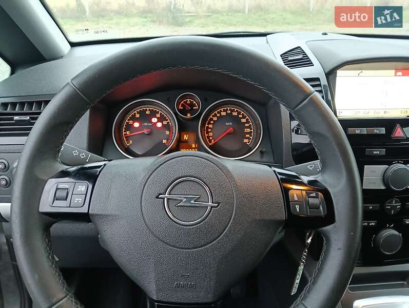 Минивэн Opel Zafira 2009 в Ровно