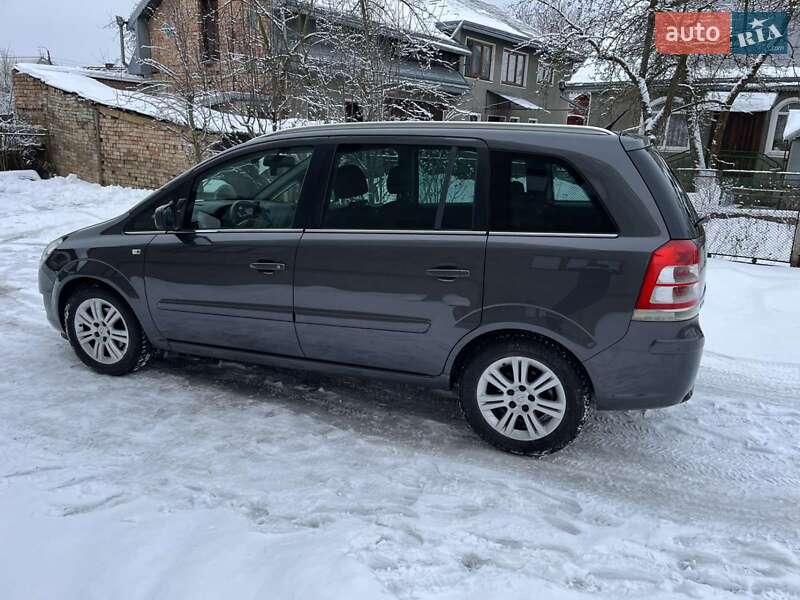 Минивэн Opel Zafira 2011 в Коломые