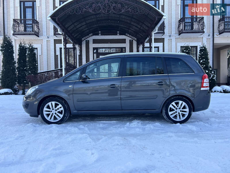 Минивэн Opel Zafira 2009 в Виннице