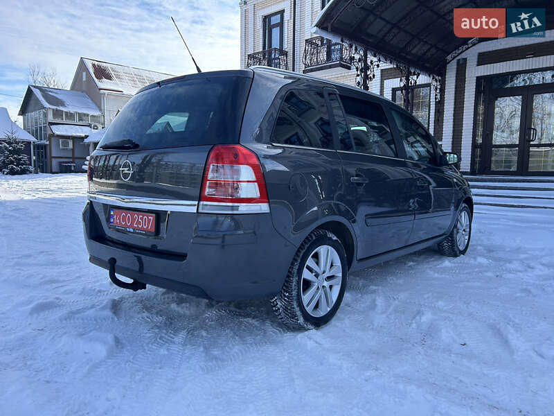 Минивэн Opel Zafira 2009 в Виннице