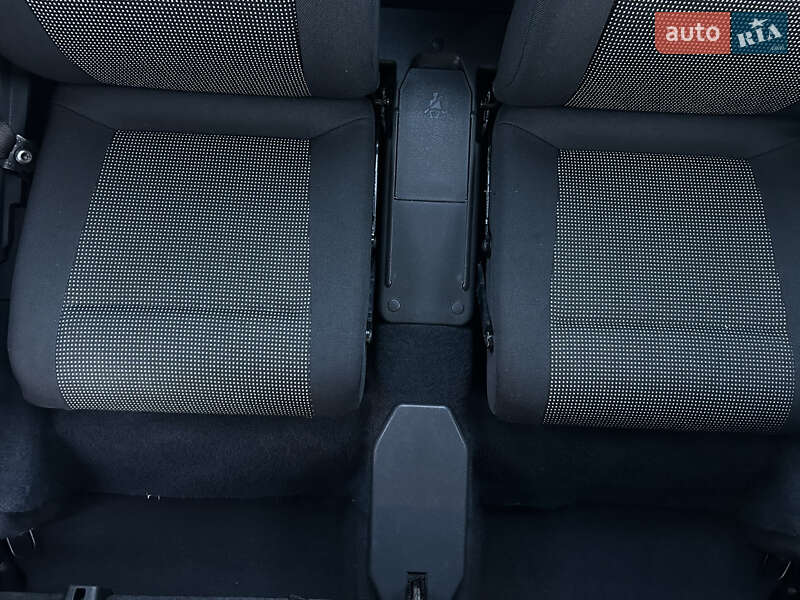 Минивэн Opel Zafira 2009 в Виннице