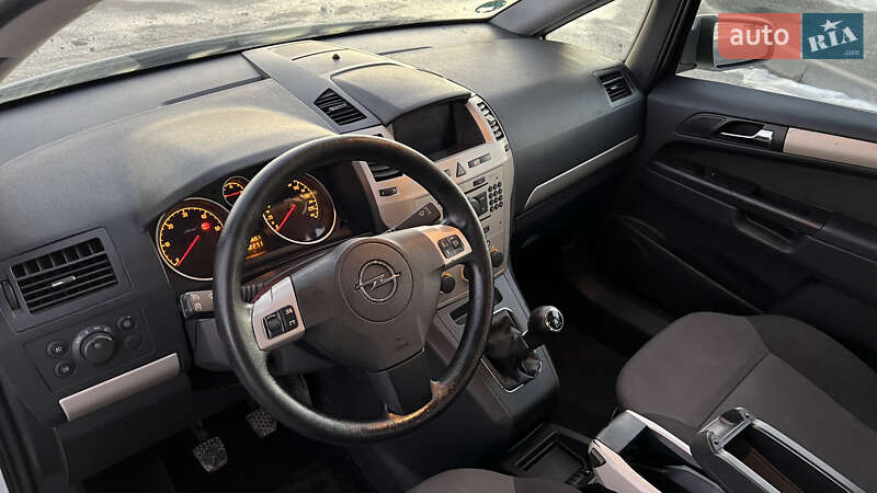 Минивэн Opel Zafira 2008 в Львове