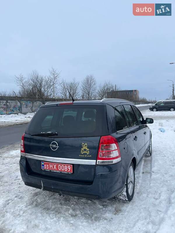 Минивэн Opel Zafira 2010 в Луцке фото 16 Минивэн Opel Zafira 2010 в Луцке