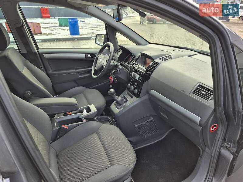 Мінівен Opel Zafira 2011 в Одесі