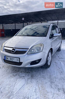 Минивэн Opel Zafira 2008 в Дубно