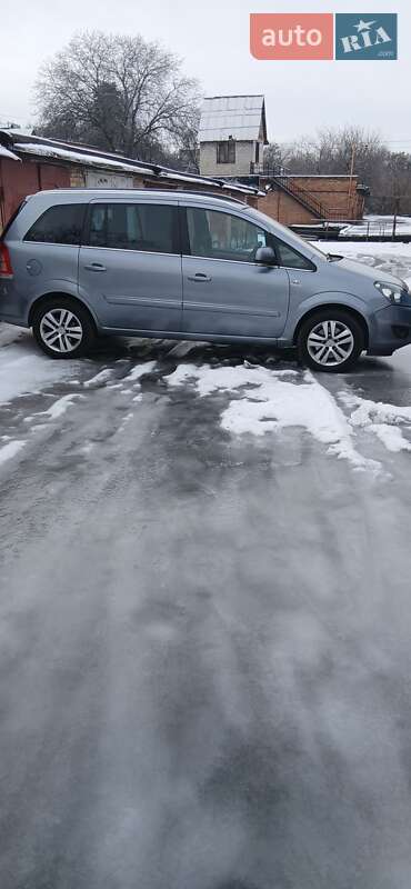 Opel Zafira 2011 Opel Zafira 2011