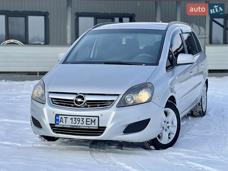 Opel Zafira 2011 Opel Zafira 2011