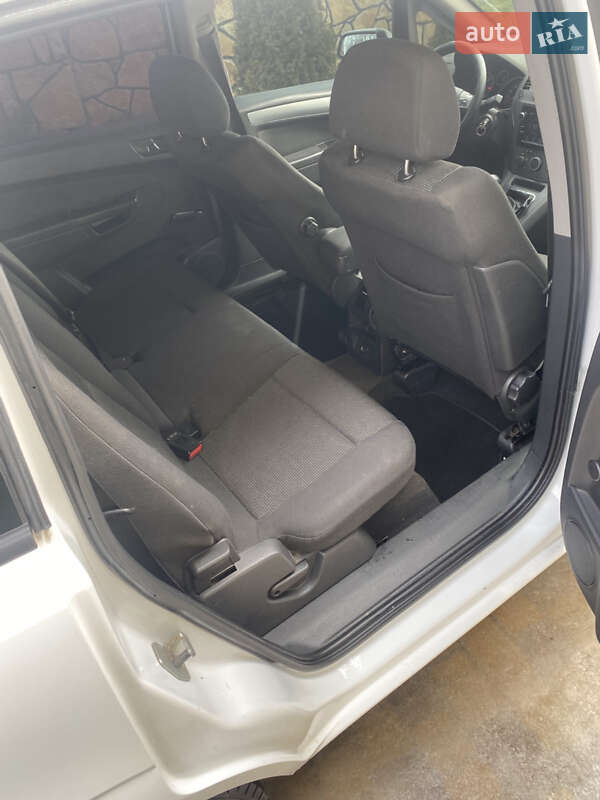 Минивэн Opel Zafira 2006 в Могилев-Подольске