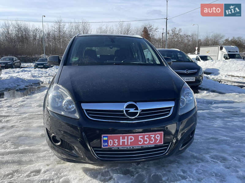 Opel Zafira 2012